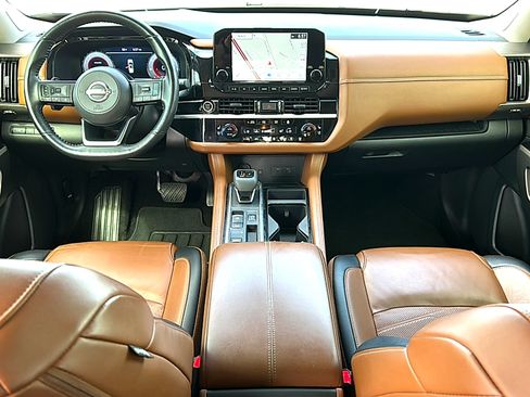 Used 2024 Nissan Pathfinder Platinum FWD image 22