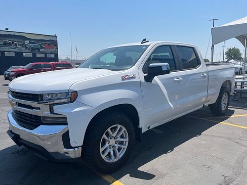 Used 2019 Chevrolet Silverado 1500 LT w/ Z71 Off-Road Package AWD/4WD image 8