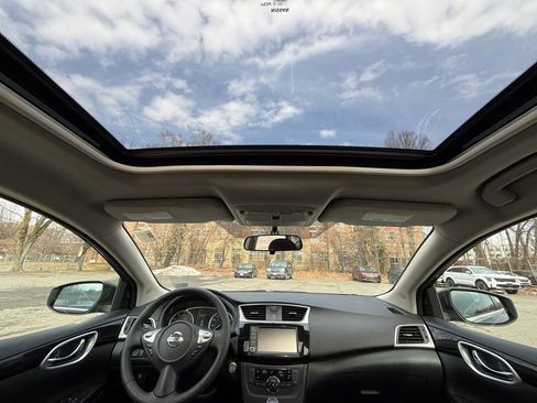 Used 2019 Nissan Sentra SV w/ Special Edition Package image 20