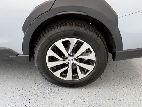 Used 2025 Subaru Outback Premium AWD/4WD image 24