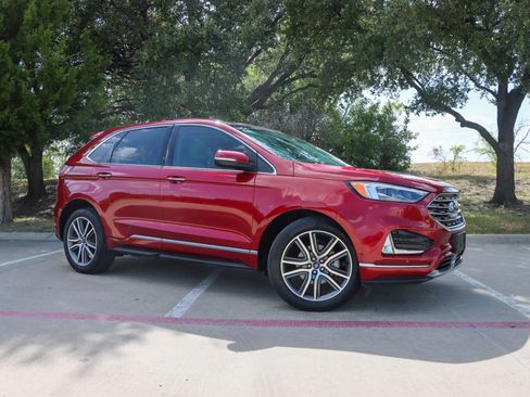 Used 2019 Ford Edge Titanium w/ Equipment Group 301A FWD image 1