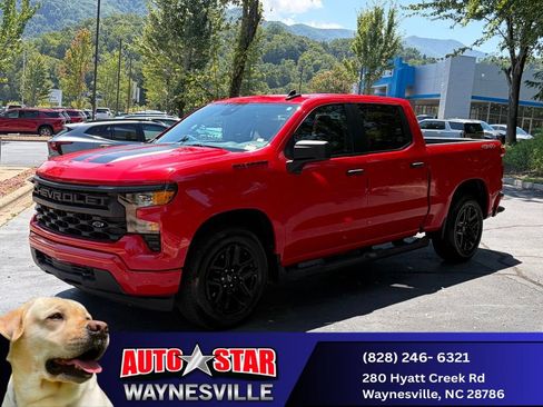 Used 2023 Chevrolet Silverado 1500 Custom w/ Rally Edition AWD/4WD image 8