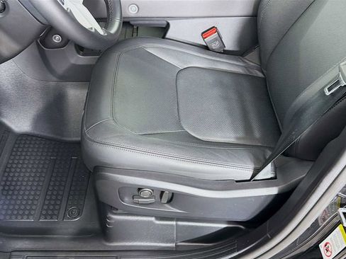 Used 2024 Land Rover Defender 110 S image 20