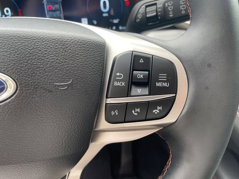 Certified 2025 Ford Explorer Active w/ Active Comfort Package AWD/4WD image 35