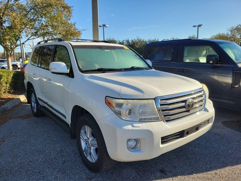 Used 2013 Toyota Land Cruiser image 8
