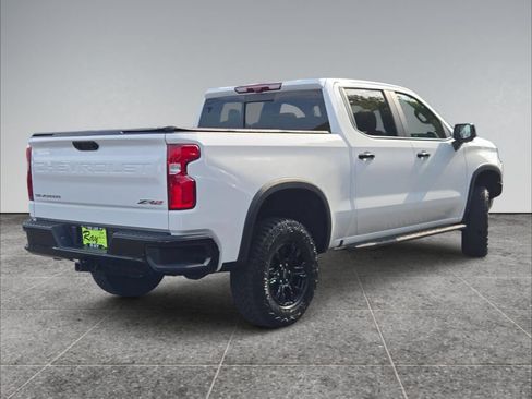 Used 2023 Chevrolet Silverado 1500 ZR2 w/ Technology Package AWD/4WD image 13
