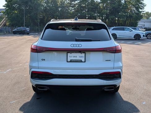 Used 2025 Audi Q5 Premium w/ Premium Plus AWD/4WD image 4