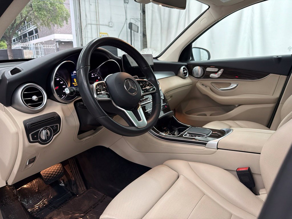 Used 2020 Mercedes-Benz GLC 300 4MATIC image 13