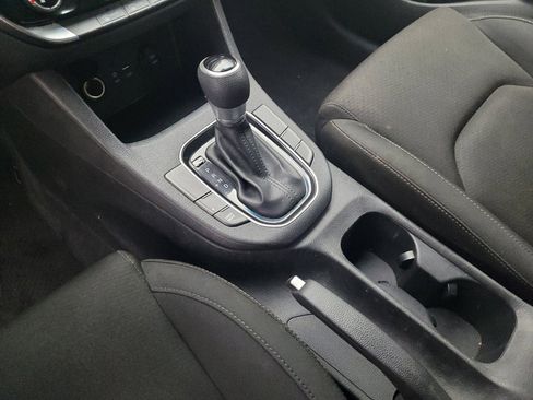 Used 2018 Hyundai Elantra GT image 26