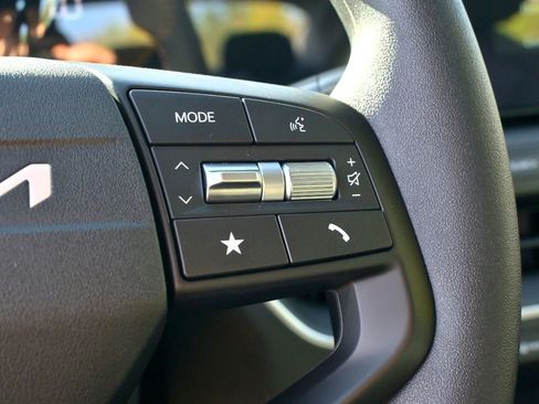 Used 2025 Kia K4 FWD image 23