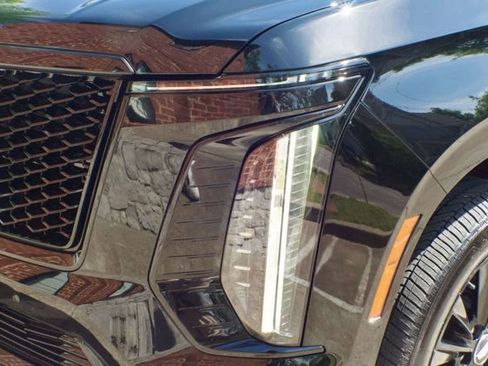 Used 2025 Cadillac Escalade Sport w/ Touring Package AWD/4WD image 16