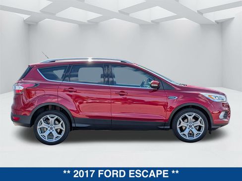 Used 2017 Ford Escape Titanium FWD image 4