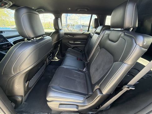 Used 2024 Jeep Grand Cherokee L Laredo AWD/4WD image 20