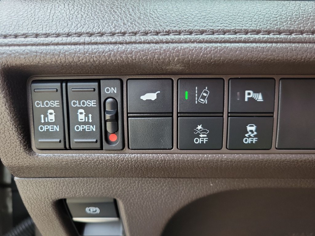 Used 2018 Honda Odyssey Touring image 23