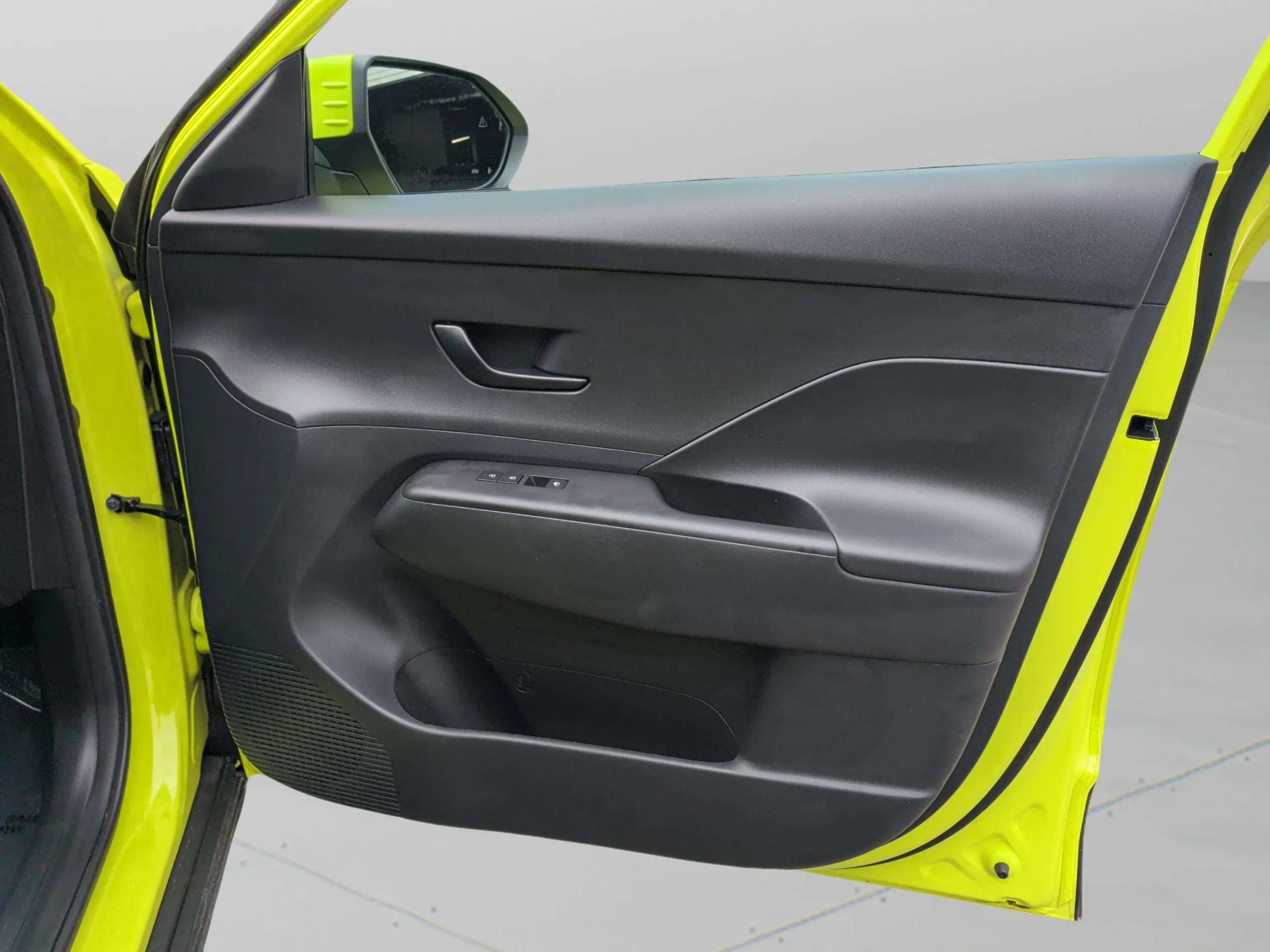 Used 2025 Hyundai Kona SEL FWD image 38