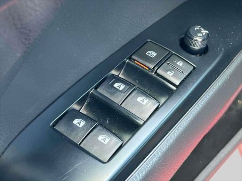 Certified 2020 Toyota Camry SE AWD/4WD image 17