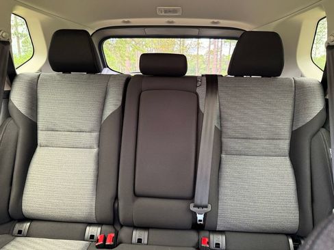 Used 2023 Nissan Rogue SV FWD image 28