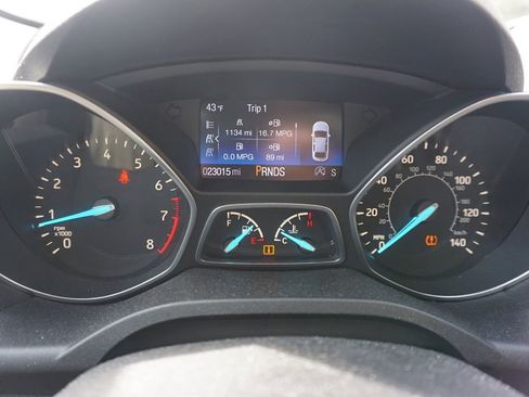 Used 2017 Ford Escape SE w/ Equipment Group 201A image 6