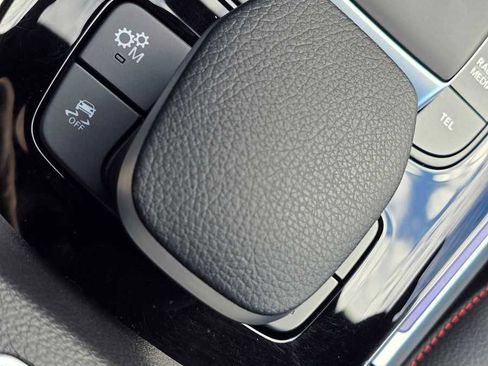 Used 2023 Mercedes-Benz GLB 35 AMG 4MATIC image 34