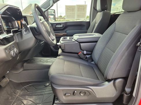 Used 2025 Chevrolet Silverado 3500 LT AWD/4WD image 12