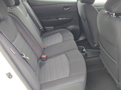Used 2025 Nissan Leaf S FWD image 8