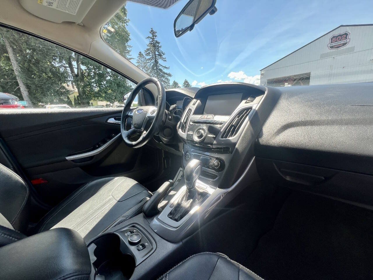 Used 2014 Ford Focus Titanium FWD image 15