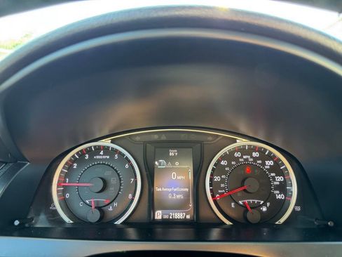 Used 2016 Toyota Camry FWD image 17