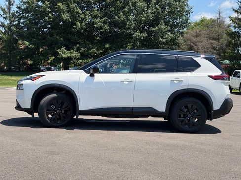 Certified 2023 Nissan Rogue SV w/ SV Premium B Package AWD/4WD image 3