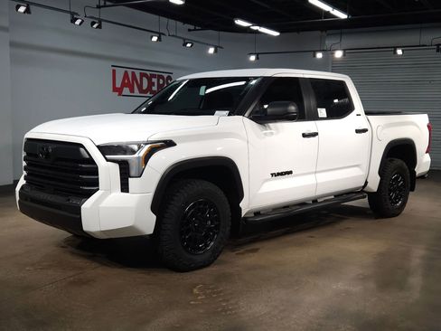 New 2025 Toyota Tundra SR5 image 3