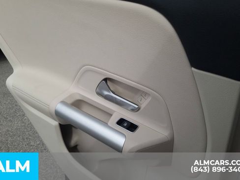 Used 2025 Mercedes-Benz GLA 250 4MATIC image 22