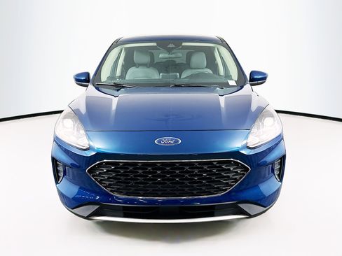 Used 2020 Ford Escape SE image 2