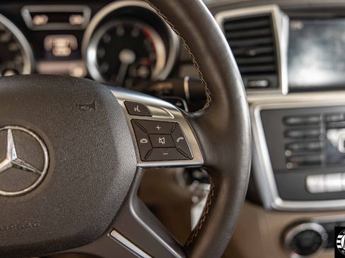 Used 2016 Mercedes-Benz GL 450 4MATIC w/ Premium I Package image 25