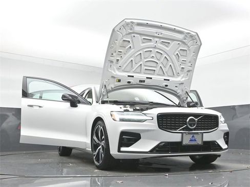 Used 2024 Volvo S60 B5 Ultimate image 53