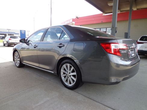 Used 2014 Toyota Camry XLE FWD image 6