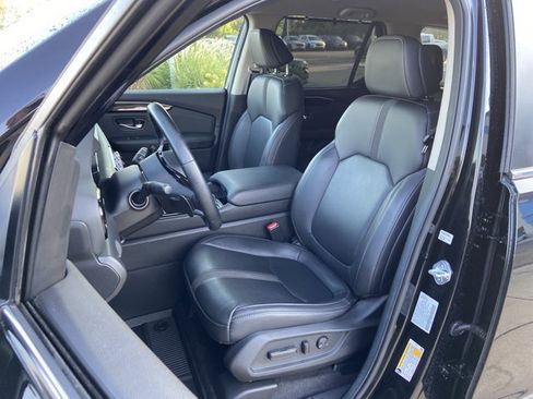 Used 2025 Honda Pilot EX-L image 21