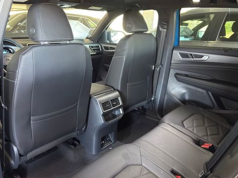 New 2026 Volkswagen Atlas Cross Sport SE FWD image 26