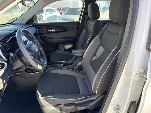 Used 2023 Chevrolet TrailBlazer LS image 11