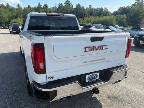 Used 2024 GMC Sierra 1500 SLT AWD/4WD image 4