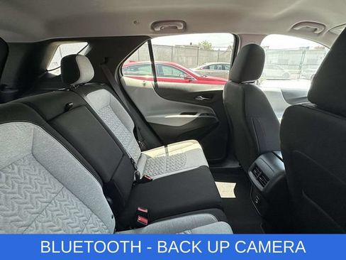 Used 2024 Chevrolet Equinox LT FWD image 3