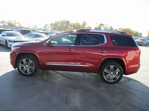 Used 2019 GMC Acadia Denali image 8