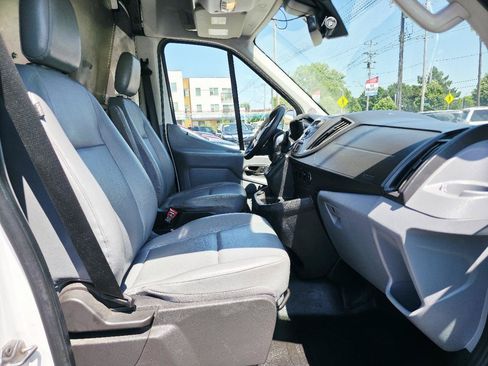Used 2018 Ford Transit 250 148 Medium Roof RWD image 18