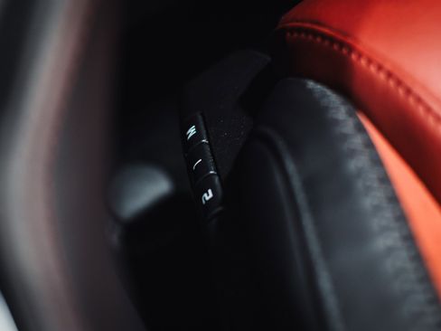 Used 2024 McLaren 750S Spider image 18