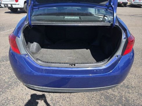 Used 2019 Toyota Corolla SE w/ Carpet Mat Package (TMS) FWD image 6