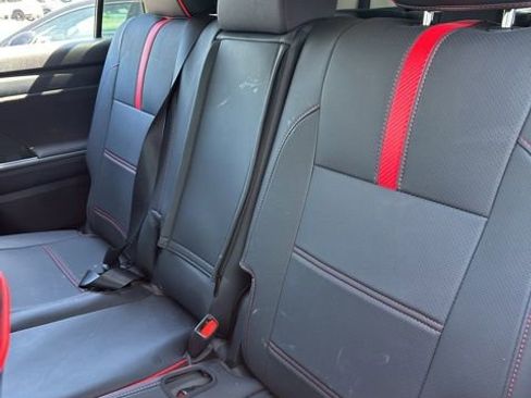 Used 2021 Toyota Highlander LE FWD image 19