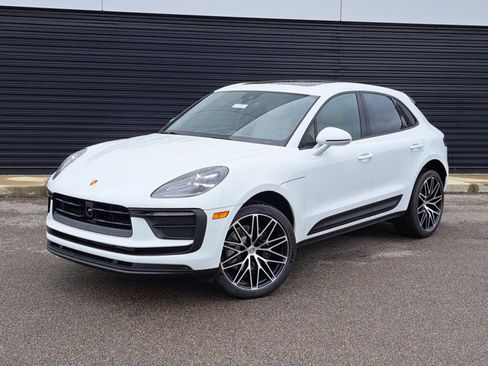 New 2026 Porsche Macan image 1