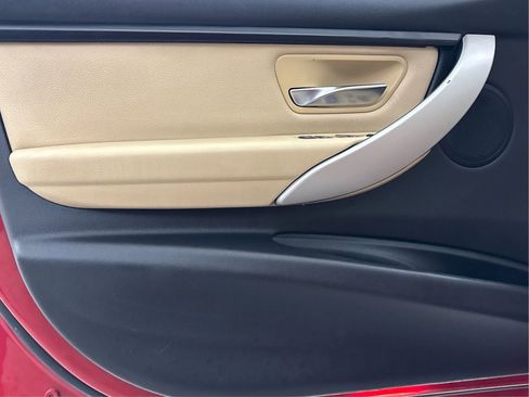 Used 2018 BMW 320i xDrive Sedan w/ Convenience Package image 25