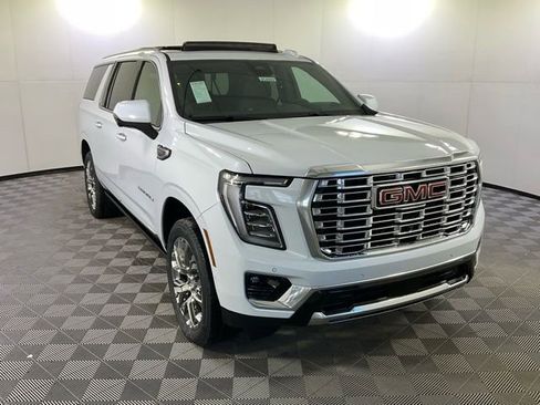 New 2026 GMC Yukon XL Denali w/ Denali Reserve Package image 3
