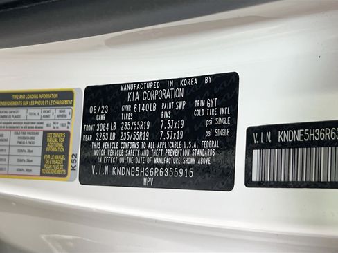 Used 2024 Kia Carnival SX FWD image 33