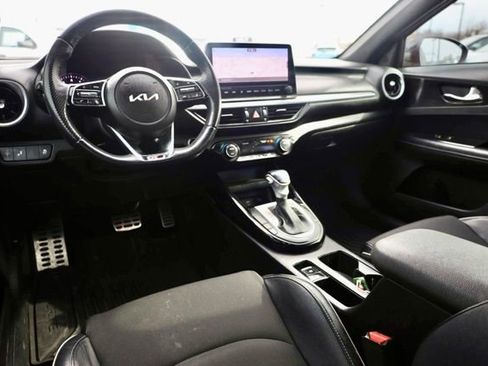 Used 2022 Kia Forte GT-Line w/ GT-Line Premium Package image 31