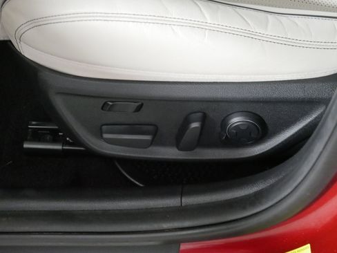 Used 2021 Genesis G70 3.3T image 20